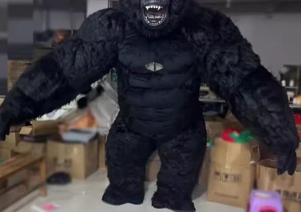 Disfraz de gorila inflable de  - Anime Cosplay Real Life reseña y precio